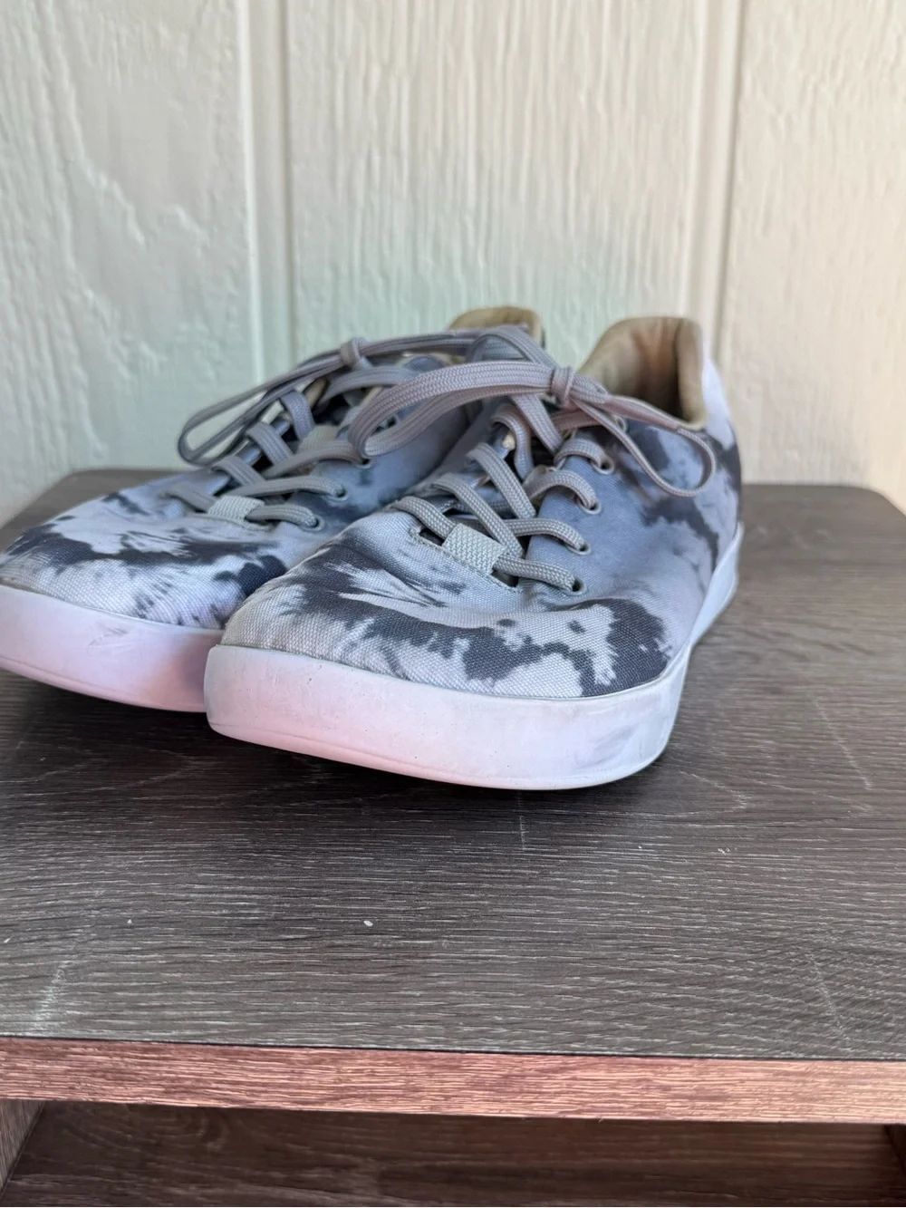 NOBULL Beige and Gray Canvas Trainer Interior Label